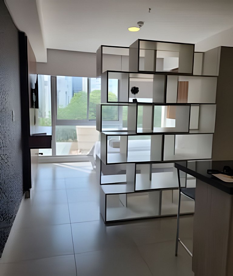 Monoambiente detrás del Shopping del Sol