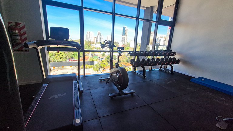 Piscina, gym y cowork cerca de la Zona Corporativa