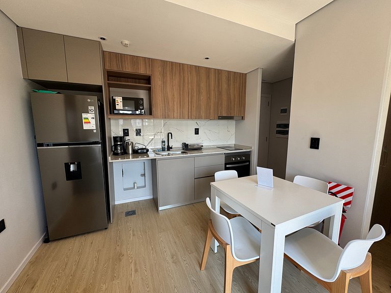 Dpto totalmente amoblado en zona corporativa