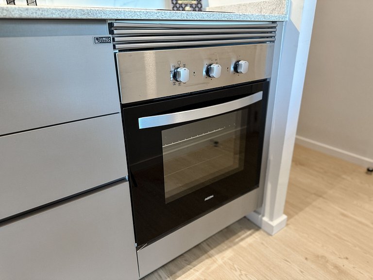 Piscina, gym y cowork cerca de la Zona Corporativa