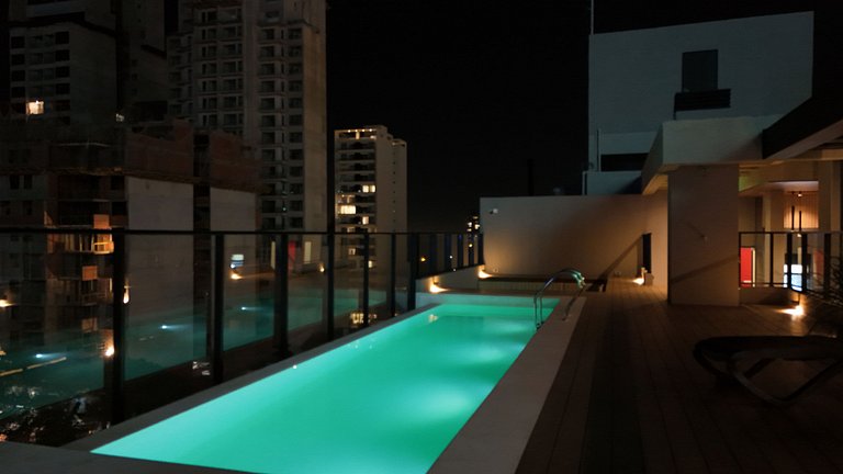 Piscina, gym y cowork cerca de la Zona Corporativa