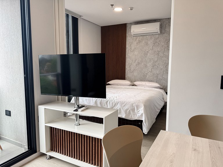 Depto. a pasos del Shopping del Sol y La Galería