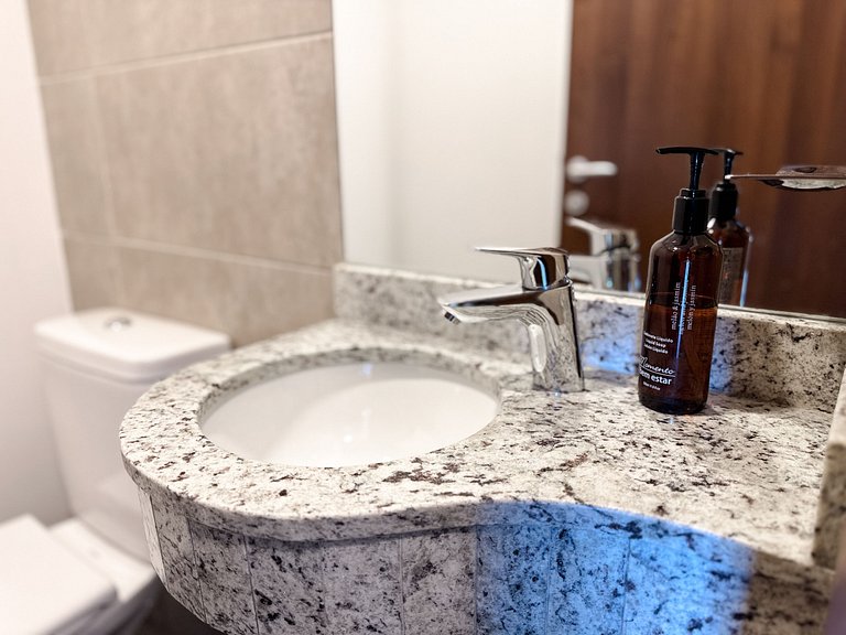 2 hab equipadas junto al Shopping del Sol