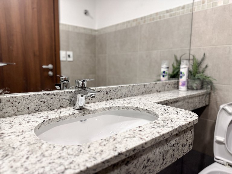 2 hab equipadas junto al Shopping del Sol