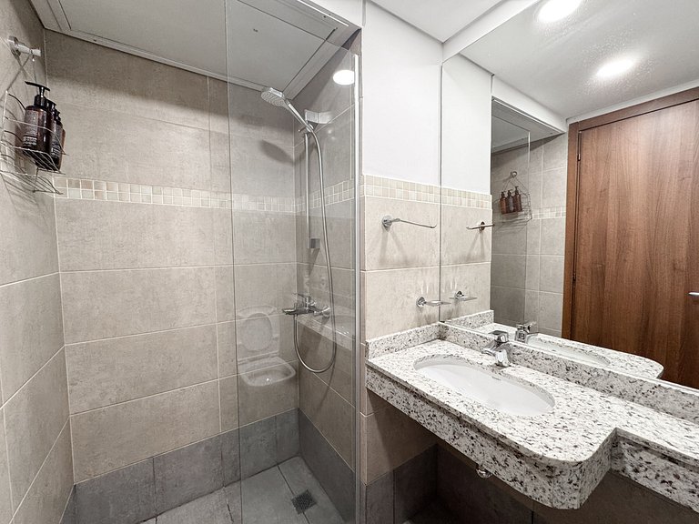 2 hab equipadas junto al Shopping del Sol