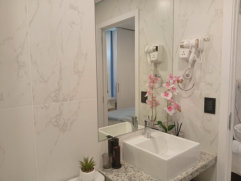 Depto. moderno a pasos del Shopping del Sol