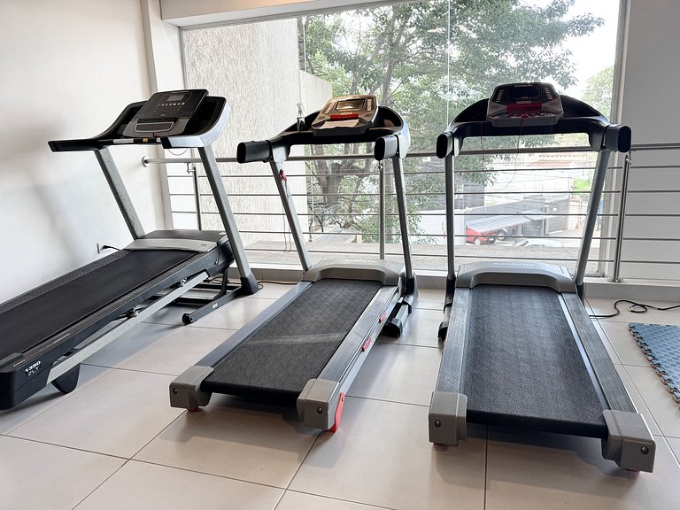 Monoambiente detrás del Shopping del Sol