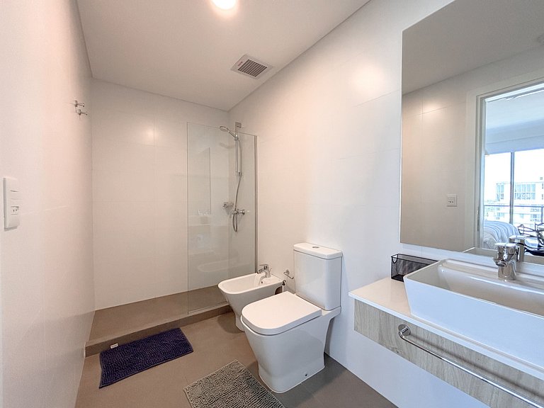 Depto detrás del Shopping del Sol