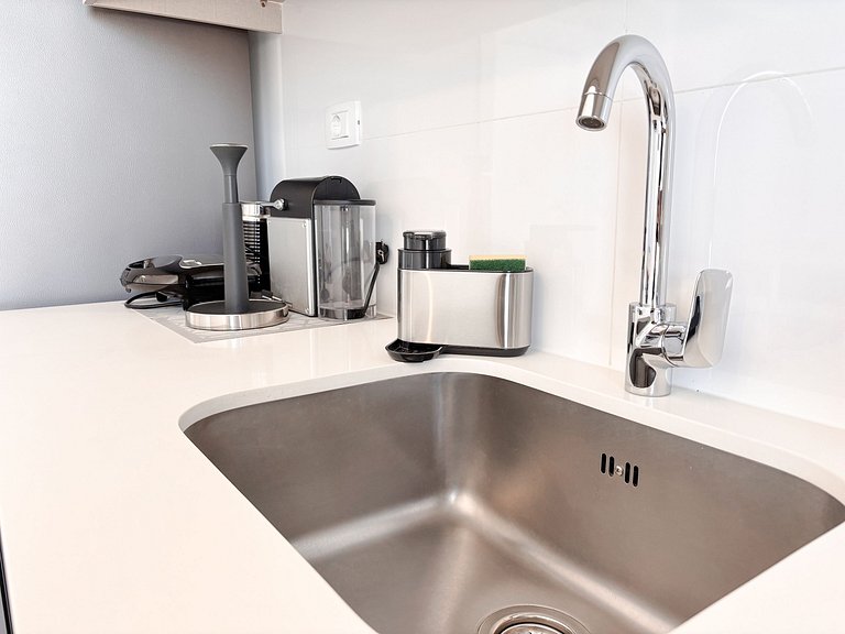 Depto detrás del Shopping del Sol