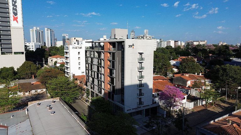 Piscina, gym y cowork cerca de la Zona Corporativa